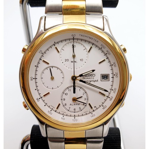 50 - A gentleman's stainless steel Seiko quartz chronograph wrist watch 7T32-6A50. UK shipping £14. We co... 