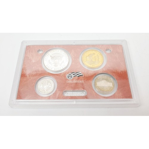 60 - A 2009 United States Mint silver proof coin set. UK shipping £14. We combine lots.