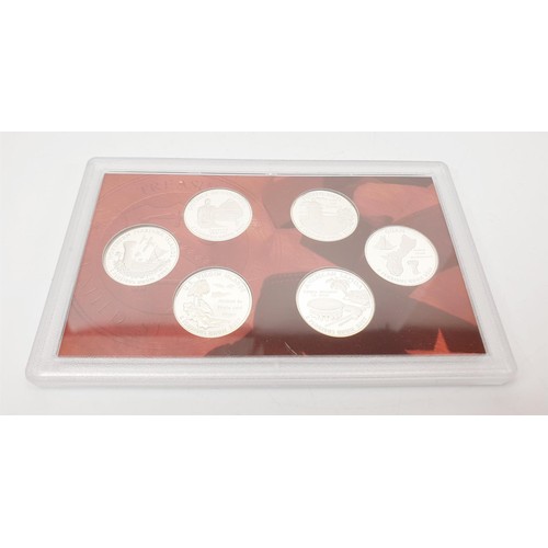 60 - A 2009 United States Mint silver proof coin set. UK shipping £14. We combine lots.