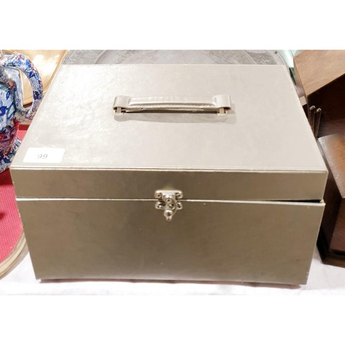 99 - A jewellery box and contents. UK shipping £14.