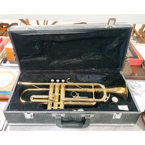 169 - A brass trumpet with hard case, no maker's mark. No shipping. Arrange collection or your own packer ... 