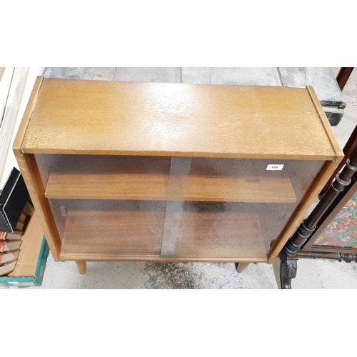 199 - A mid 20th century oak veneer bookcase, 29.5x30