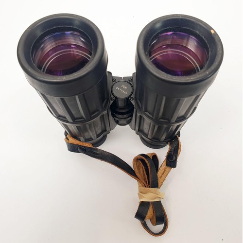 330 - A pair of vintage Carl Zeiss Jena 10x40B DDR binoculars. UK shipping £14.