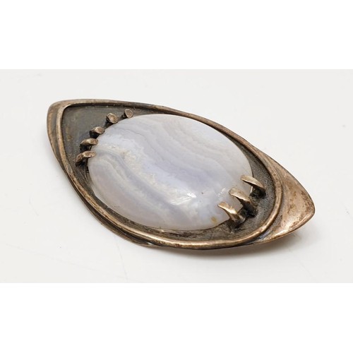 2 - A sterling silver brooch/pendant set with agate, gross weight 10g, length 2