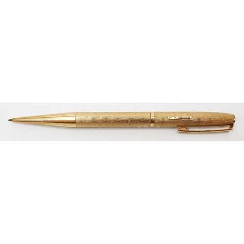 29 - A boxed Yard-O-LED hallmarked 9ct gold propelling pencil, gross weight 27.3g, Birmingham 1961. UK sh... 