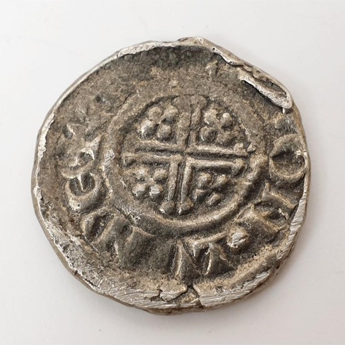 36 - A Henry II short cross coin, weight 2.3g, diameter 19mm. UK shipping £14.