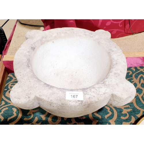 167 - An antique marble font, width 15