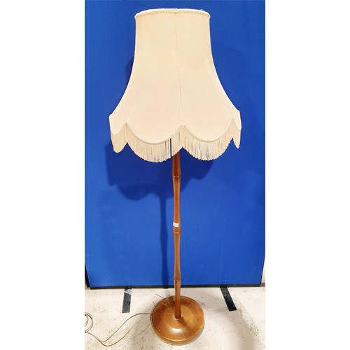 176 - A mid 20th century standard lamp. No shipping. Arrange collection or your own packer and shipper, pl... 