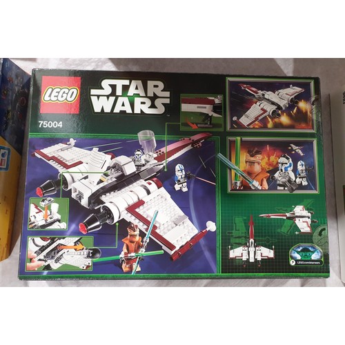 189 - A sealed Lego Star Wars Z-95 Head Hunter 75004. UK shipping £14.