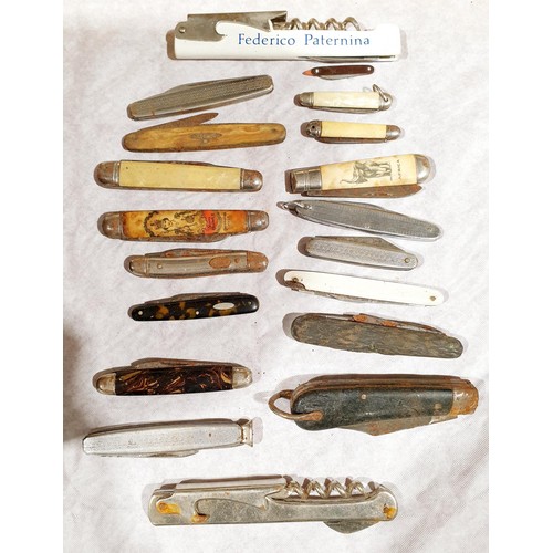 32 - A selection of vintage pocket knives and bottle openers. UK shipping £14.