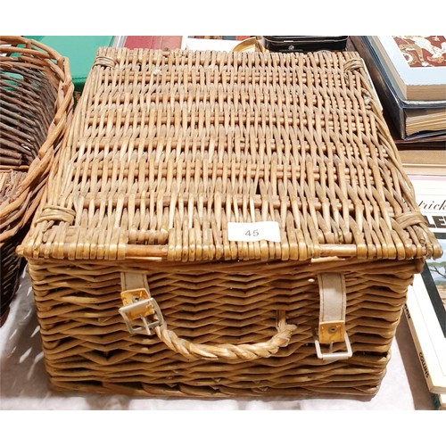 45 - A vintage wicker hamper, width 12