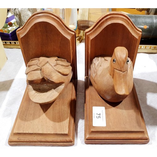 75 - A pair of wooden duck bookends. UK shipping £14.