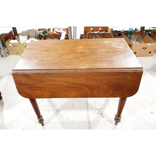 144 - A 19th century mahogany Pembroke table, width 34