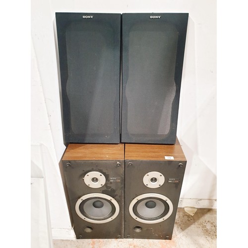 171 - A pair of vintage Sony SS-E44 speakers, height 22.5