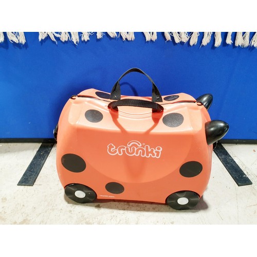 193 - Three Trunki suitcases. No shipping. Arrange collection or your own packer and shipper, please. Elec... 