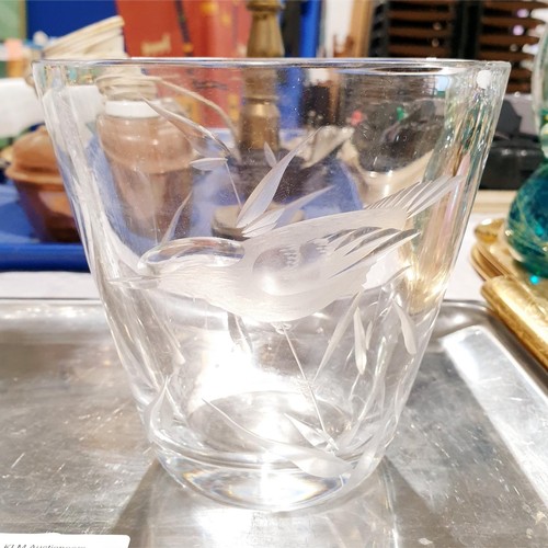 150 - A vintage Kjellander Thrush lead crystal Swedish Art Glass vase together with Kosta Boda glass bowl ... 