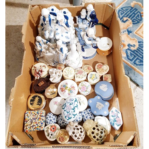 153 - A box of trinket boxes and assorted. No shipping. Arrange collection or your own packer and shipper,... 