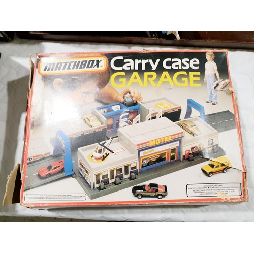 215 - A vintage boxed Matchbox carry case garage. UK shipping £14.