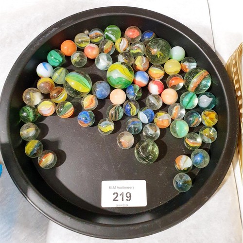 219 - A selection of marbles. UK shipping £14.