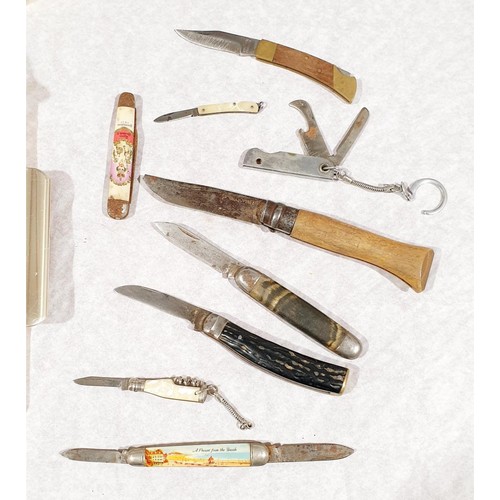 81 - A selection of vintage penknives. UK shipping £14.