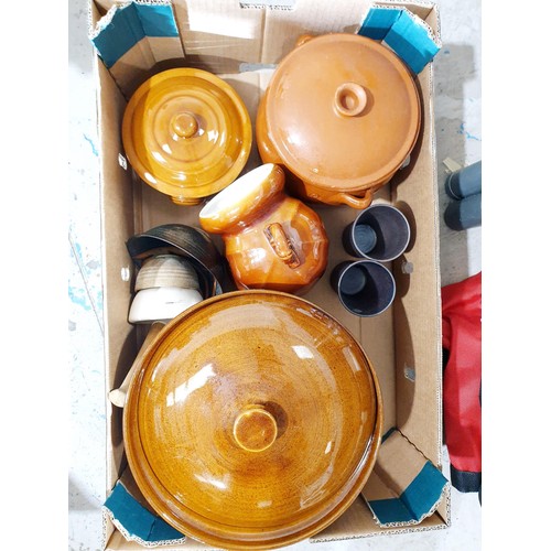 156 - Cooking pots and assorted. No shipping. Arrange collection or your own packer and shipper, please. E... 