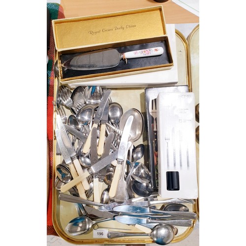 196 - A selection of boxed and loose flatware. UK shipping £14.