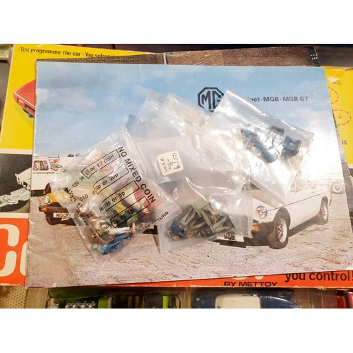 255 - Vintage boxed Mettoy Computacar, model vehicles and assorted. UK shipping £14.