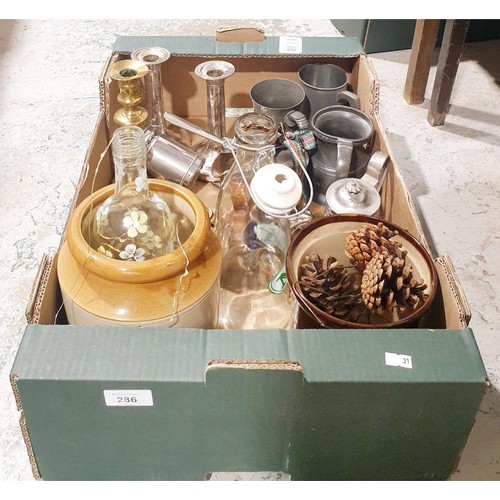 286 - A box of metal ware and assorted. No shipping. Arrange collection or your own packer and shipper, pl... 