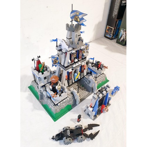 97 - A Lego Knights' Kingdom II The Castle of Morcia 8781, with box, 99% Complete, with Spares, retired i... 