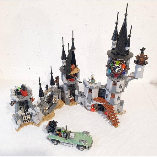 99 - A Lego Monster Fighters Vampyre Castle 9468, with Box, 99% complete, with spares, retired in 2013. U... 