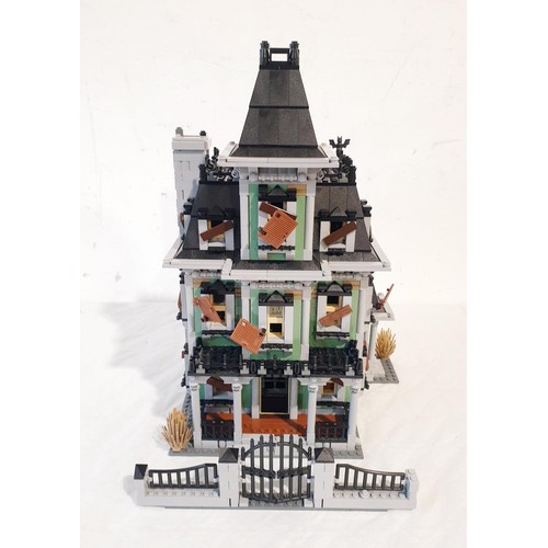 100 - A Lego Monster Fighters Haunted House 10228, with box, 99% complete, with spares, retired in 2015. U... 