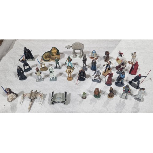 213 - Star Wars The Official Figurine Collection models 1-32 loose with no magazines issues 33-60, sealed ... 