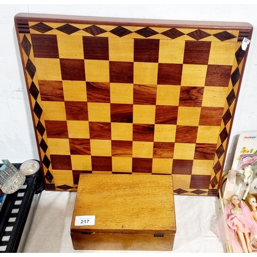 217 - A vintage Staunton style weighted wooden chess set, one piece A/F, and a board. UK shipping £14.