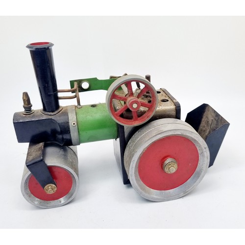 241 - A Mamod SR1A live steam roller/steam engine. UK shipping £14.