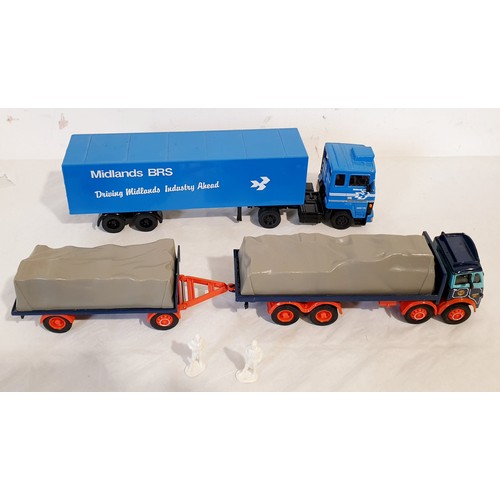 284 - Six boxed Corgi Classics trucks and lorries including a Mack B Series Semi, an Atkinson 8 Wheel Rigi... 