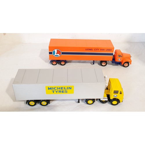 284 - Six boxed Corgi Classics trucks and lorries including a Mack B Series Semi, an Atkinson 8 Wheel Rigi... 