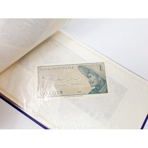 45 - Ten folders of The Rothman's Cambridge Collection of rare bank notes, totalling 25 notes, some dupli... 