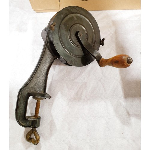 135 - A vintage cast iron marmalade cutter by Follows & Bate Ltd, Manchester. No shipping. Arrange collect... 