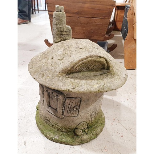 178 - A concrete lidded garden ornament/storage box in the form of a toadstool, height 39cm. No shipping. ... 