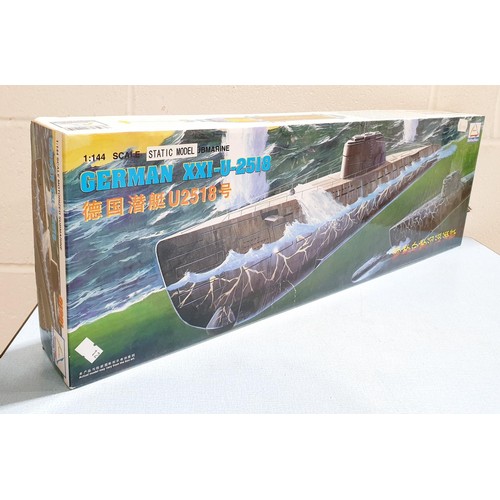 257 - A sealed Mini Hobby Models 1:144 scale German XXI-U-2518 model of a submarine. UK shipping £14.