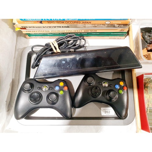 262 - Two wireless Xbox 360 controllers and a Kinect camera for the Xbox. UK shipping £14.