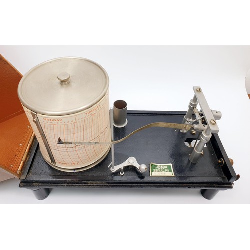 286 - A vintage barograph, width 27cm. No shipping. Arrange collection or your own packer and shipper, ple... 