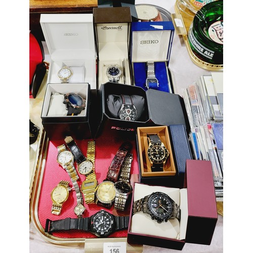 156 - A selection of gentlemen's wrist watches. UK shipping £14.