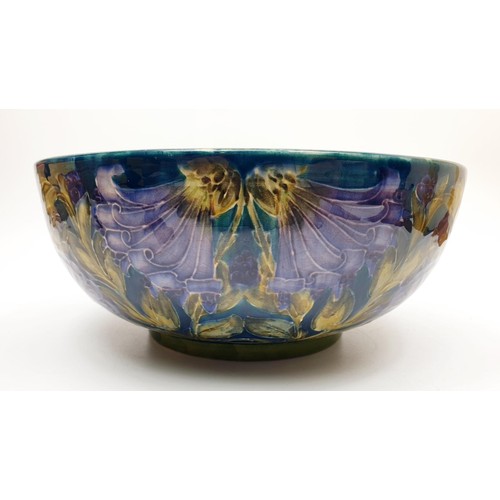 An antique hand painted Morris Ware bowl, designed by George Cartilage ...