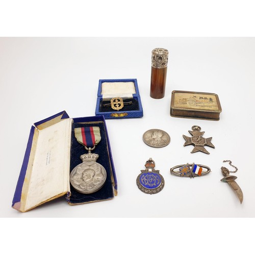 42A - A hallmarked silver Scout's Thanks badge together with other silver and white metal items and a Blac... 