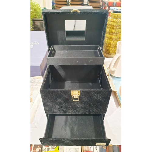 127 - A jewellery box, width 23cm. UK shipping £14.