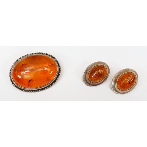 2 - Silver and amber set jewellery comprising: pendant and chain, chain length 44cm, brooch and clip on ... 