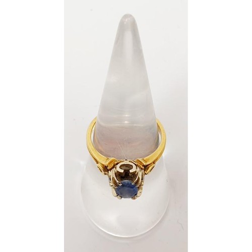 8 - An 18ct gold and sapphire solitaire ring, gross weight 4.1g, size N/O. UK shipping £14.