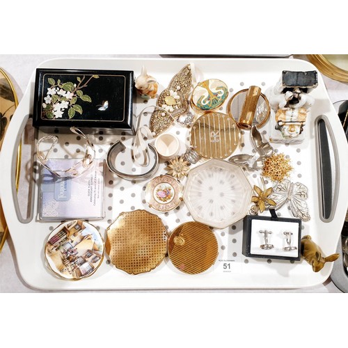 51 - A tray of costume jewellery and assorted. UK shipping £14.