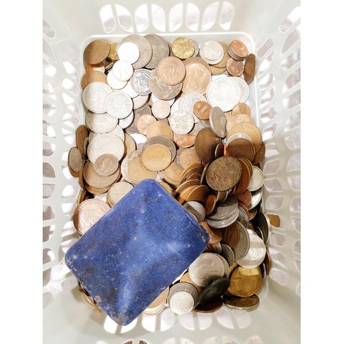 77 - A selection of mainly British coinage. UK shipping £14.